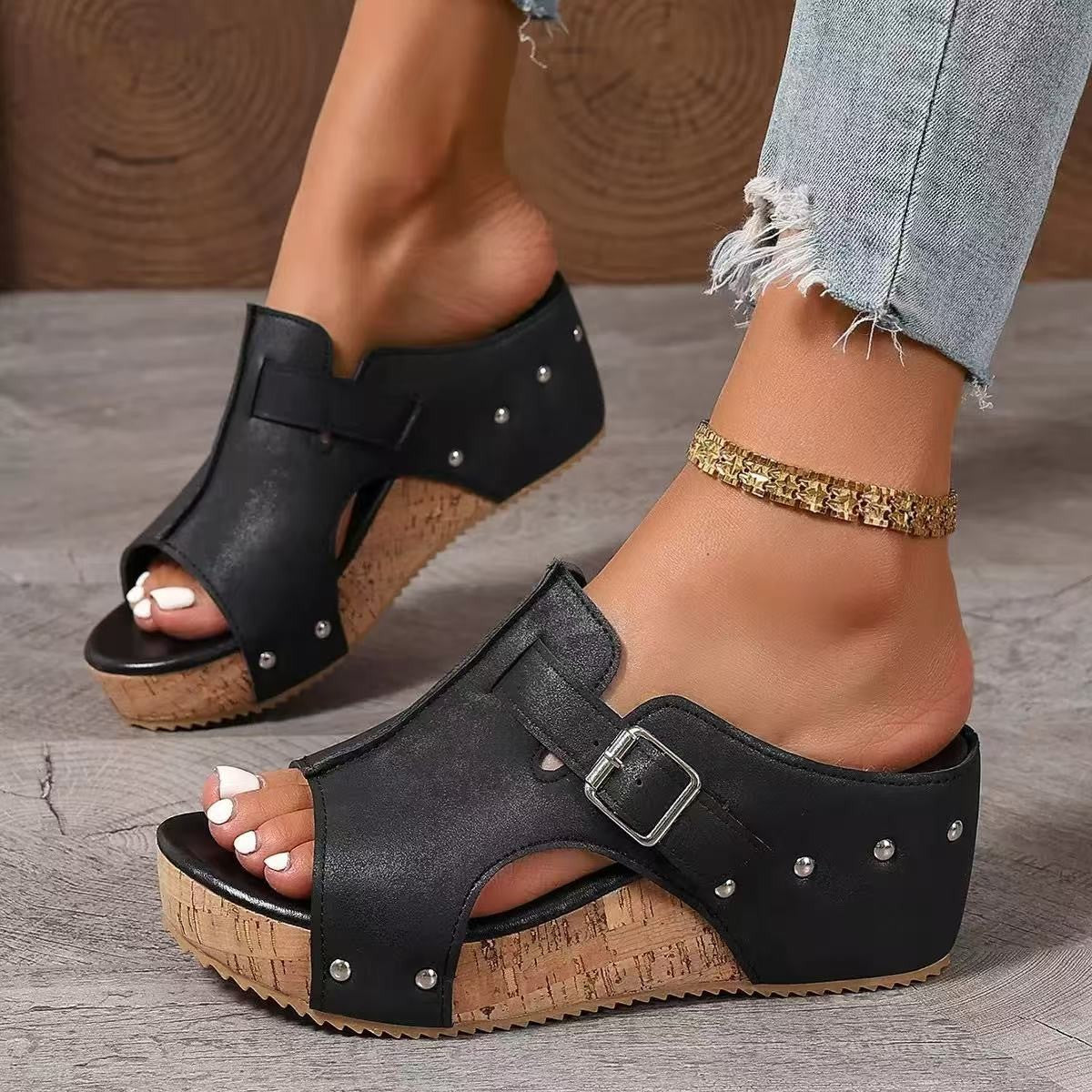 Alana | Sandali con zeppa e fibbia