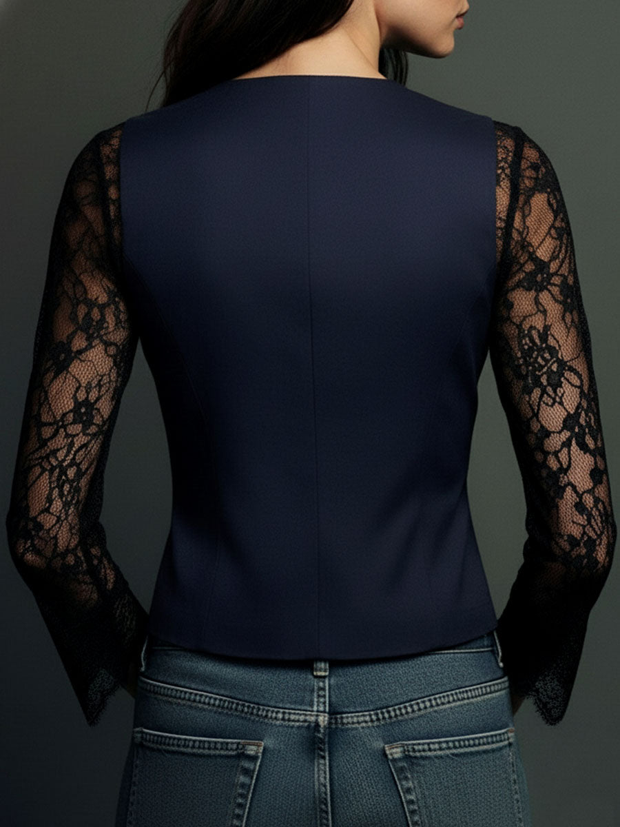 Claudia | Blazer nero elegante con maniche in pizzo