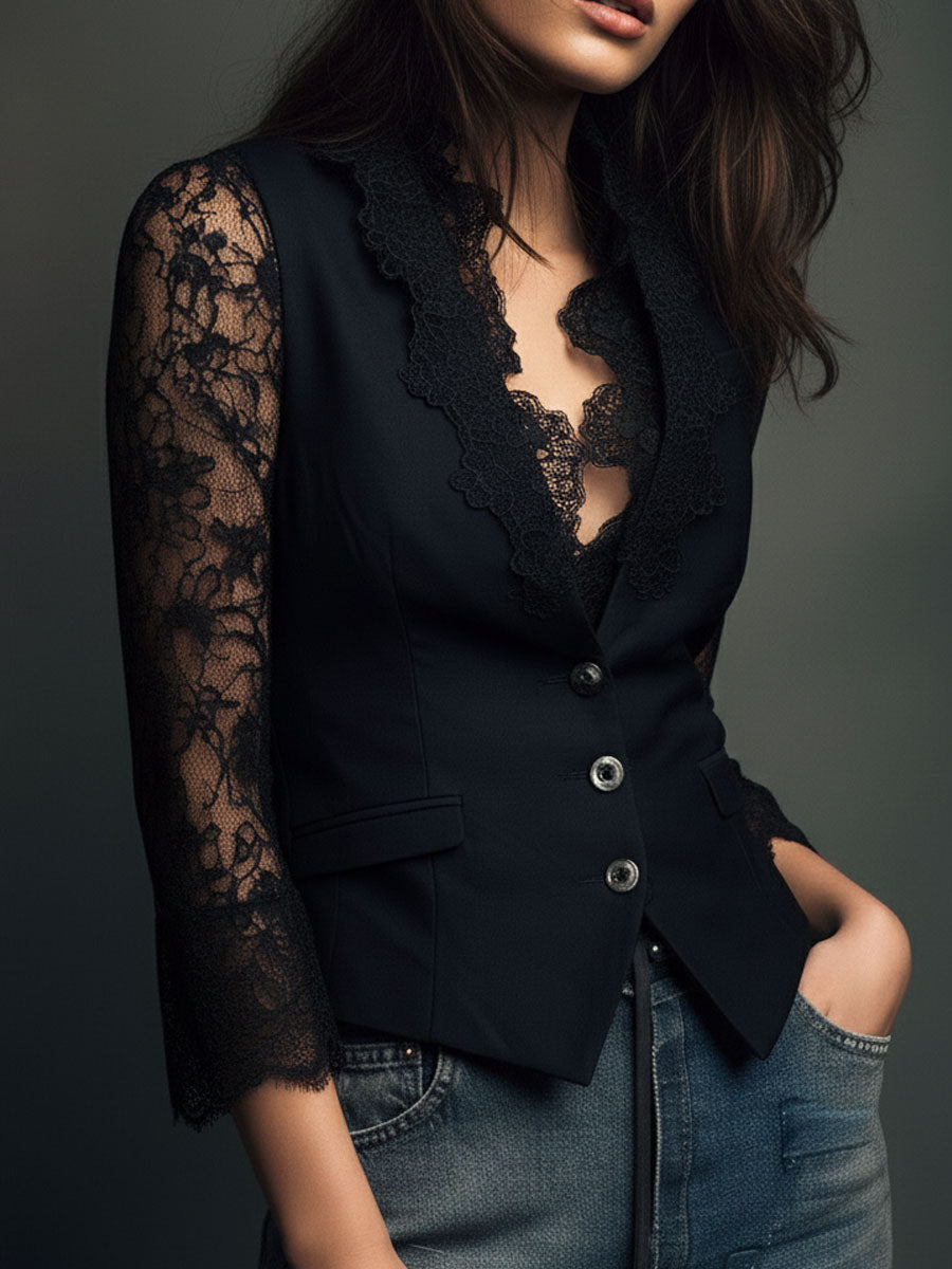 Claudia | Blazer nero elegante con maniche in pizzo