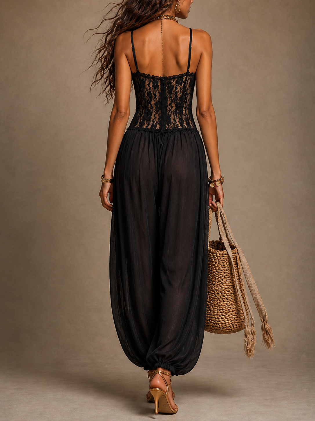 Gaia | Tuta fluida in pizzo con scollo all'americana